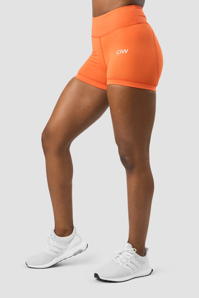 scrunch v-shape tight shorts orange