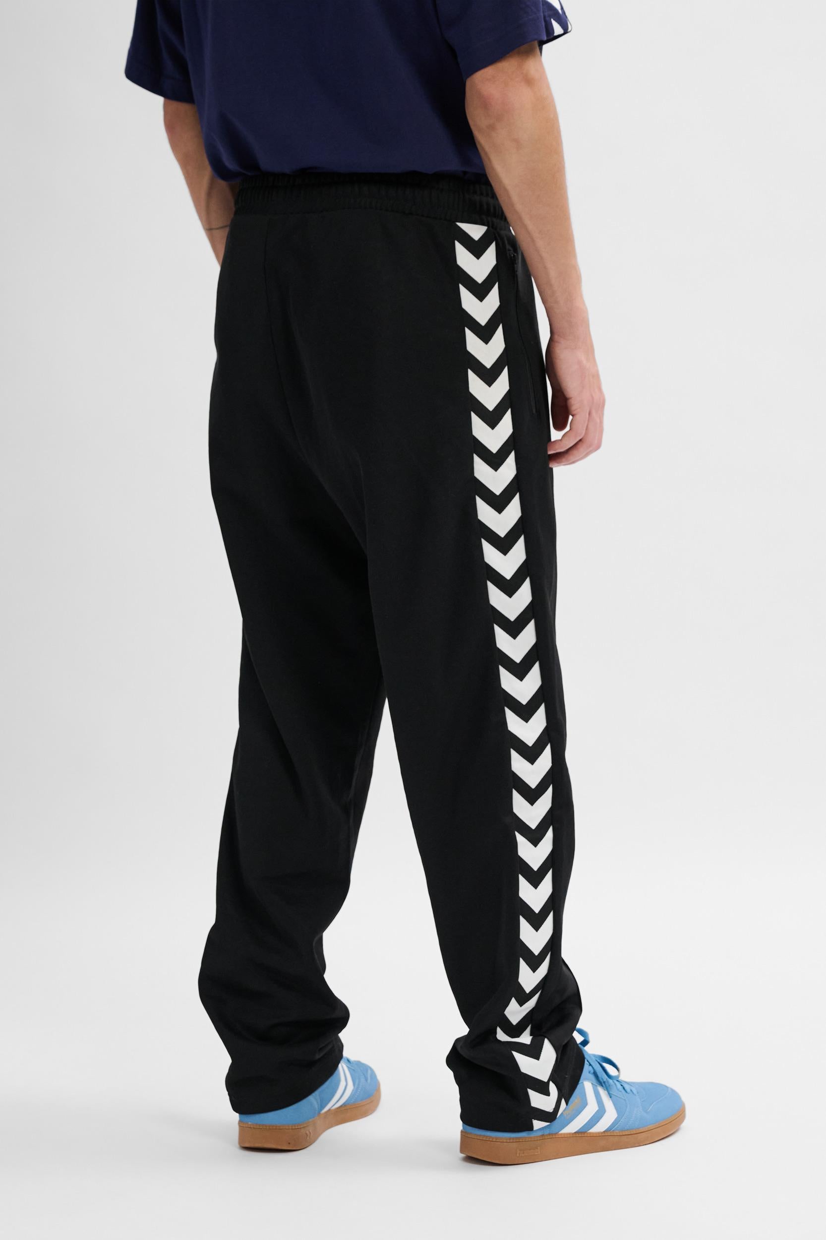 HUMMEL - Hmlarchive Regular Poly Pants - Black