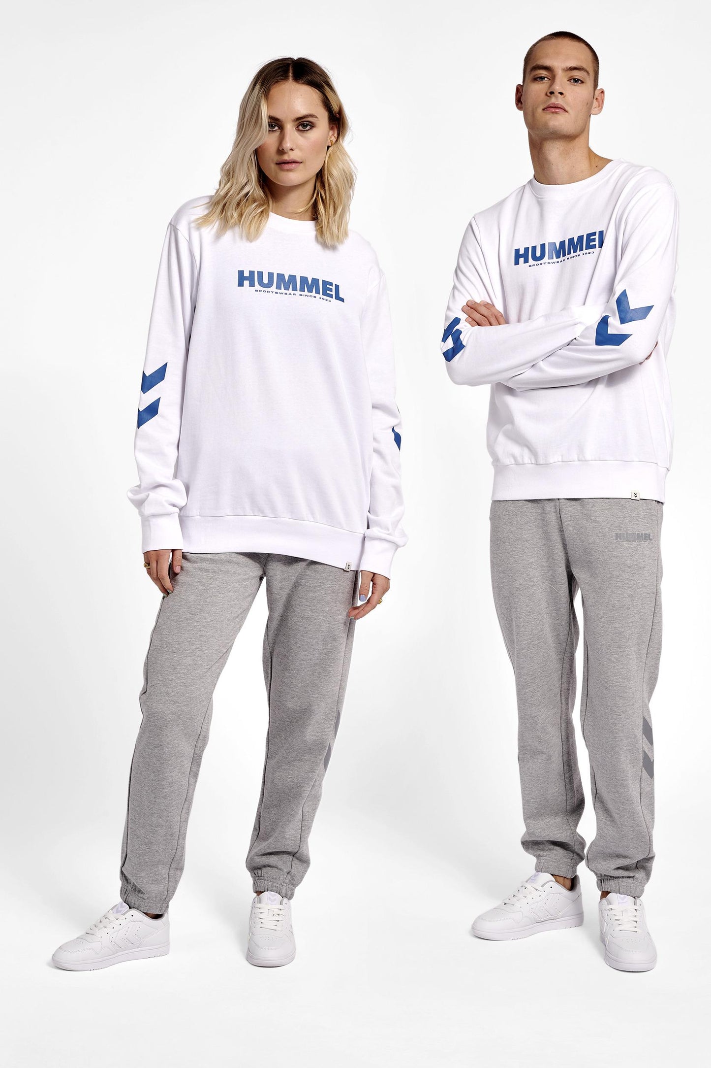 HUMMEL - Hmllegacy Sweatshirt - White/deep Water