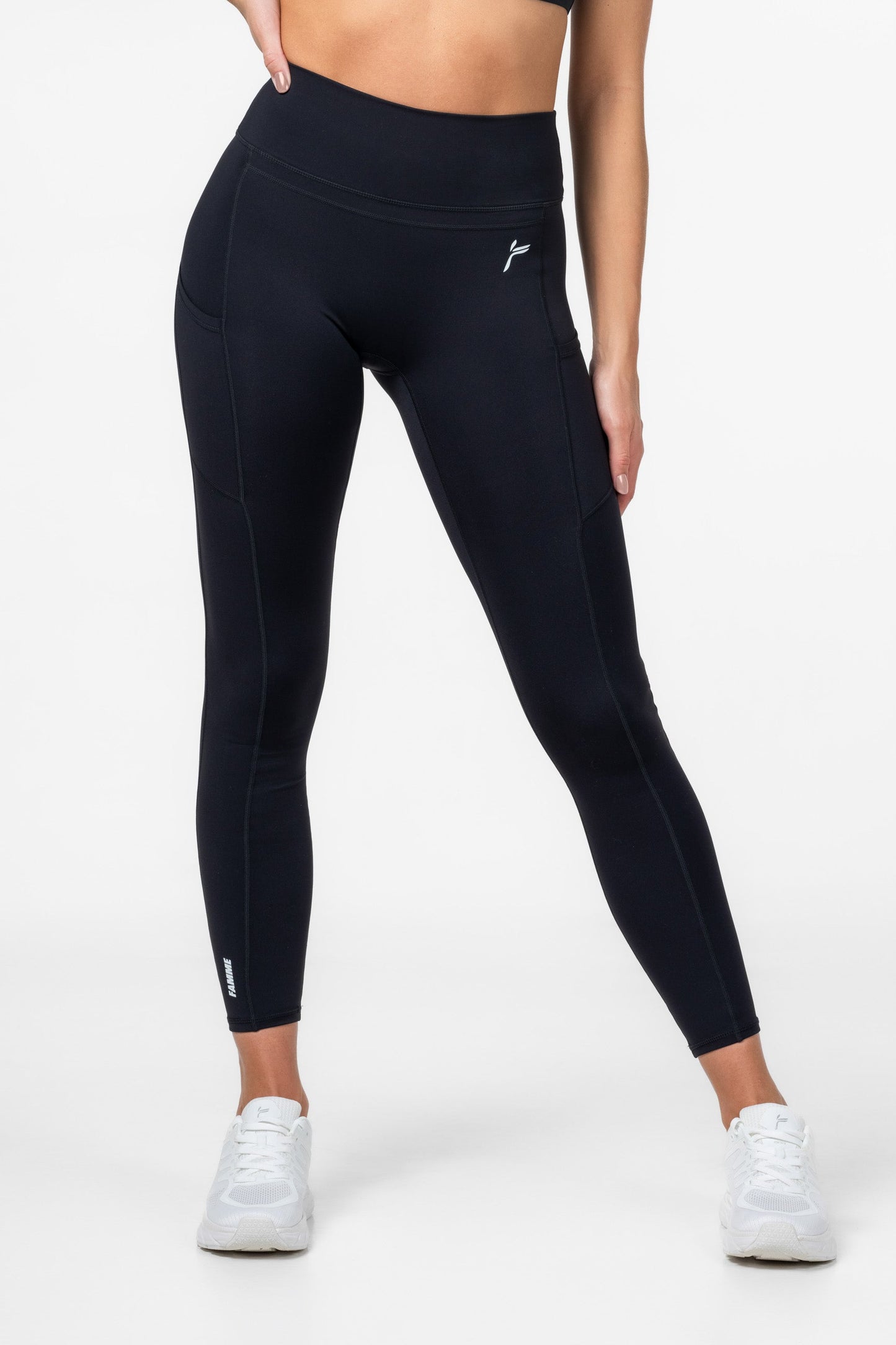 Black Techna Leggings - για γυναίκες - Famme - Leggings